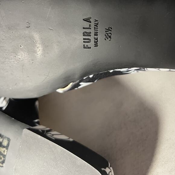 Furla Floral Satin Slides Botanical Print Italian Low Block Heel Resort US 8.5 - Picture 9 of 12